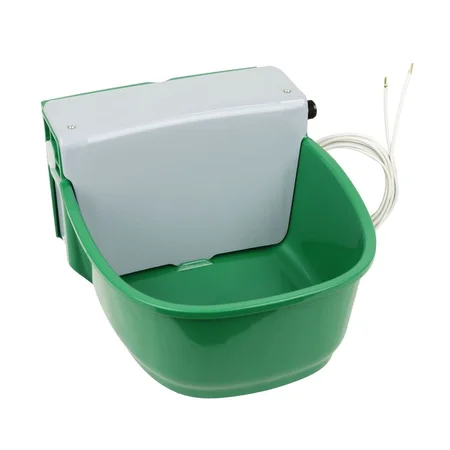 Grüner Wischmopp-Eimer mit integrierter elektrischer Auswringvorrichtung und Netzanschluss.