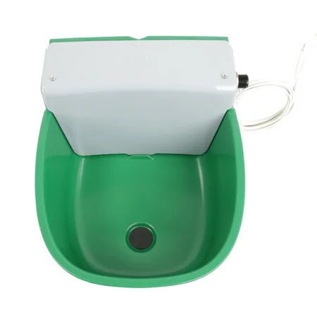 Grünes Pediküre-Fussbad mit integriertem weissen Heizgerät oben, seitlich Anschlusskabel, runder Abfluss im Boden.