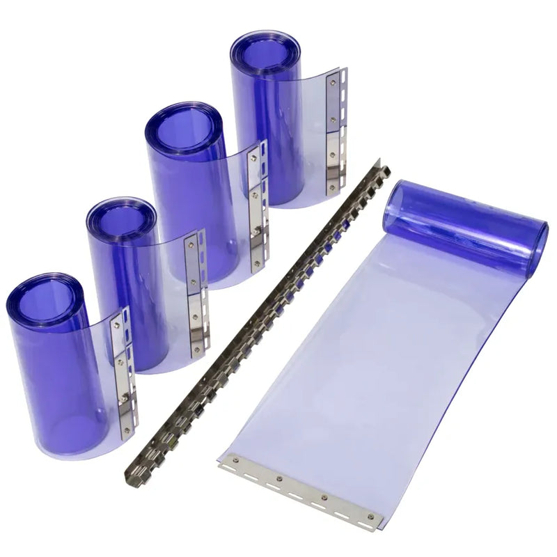 Vier blaue Kunststoffrollen mit Metallclips, eine transparente Laminierfolie und Bindematerial (Spiral-/Comb-Bindung) – Produktset