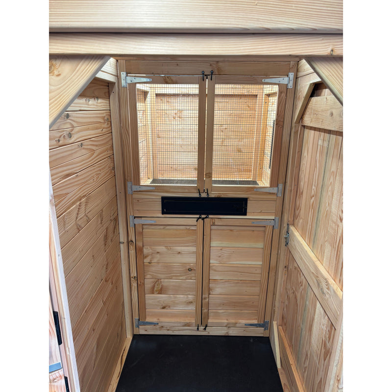 Zusatztür mit Futterstation für Stall Lucky