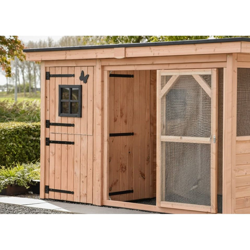 Wachtelstall Lucky in der Seitenaufnahme